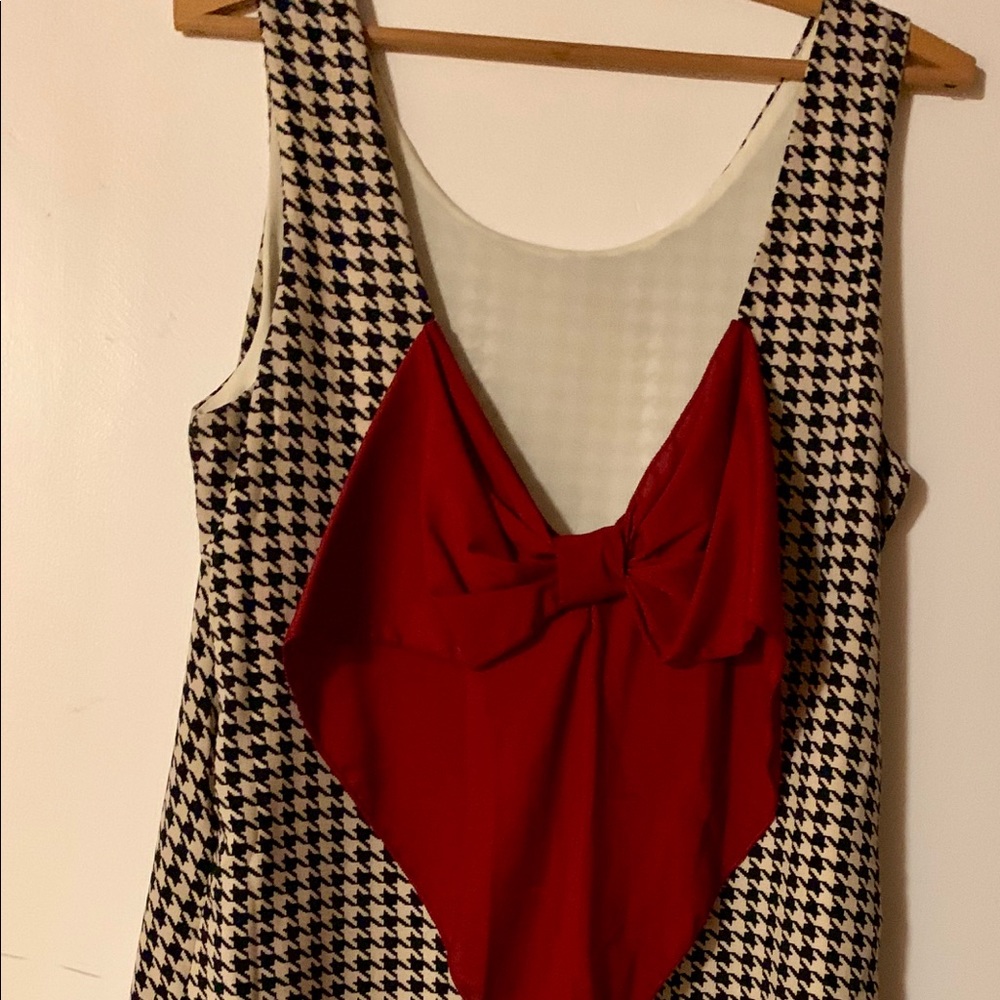 Dress, bow on back, excellent condition.